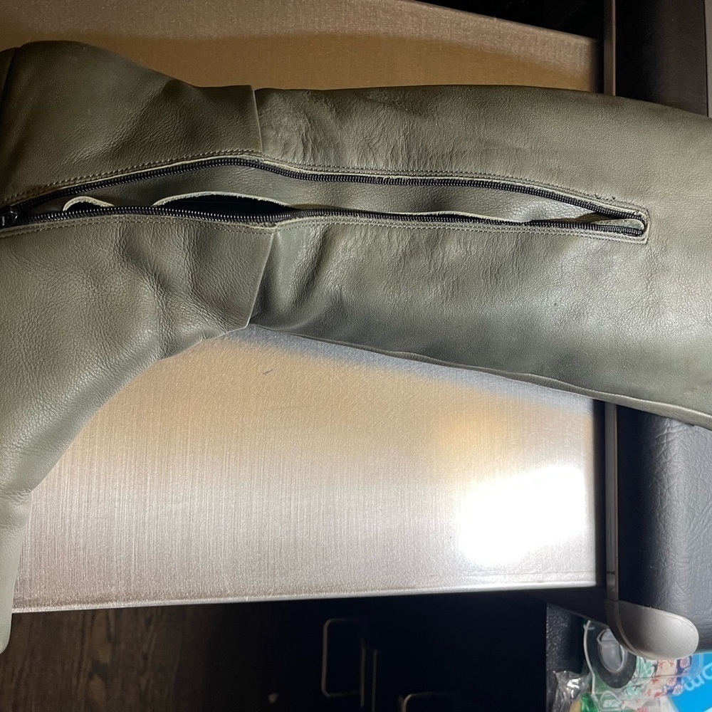 Farylrobin Boots. - Picture 2 of 13